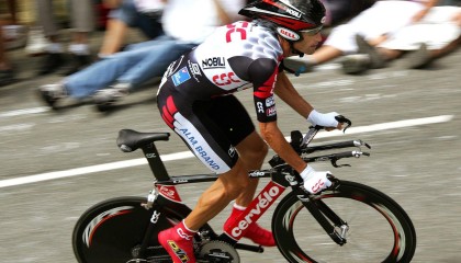 【爱游戏】谢晖强调河南队外援与投入持续稳定 全力备战即将到来的硬仗