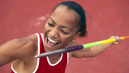 爱游戏体育|深圳新鹏城签下天才新星夏合扎提，昔日最年轻进球纪录创造者开启新征程