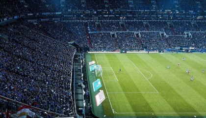 爱游戏体育：富力球迷喜讯！FIFA新规助力扎哈维九月留守球队