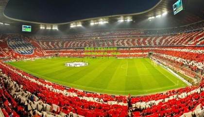 爱游戏-C罗补时点射双响演绎绝杀奇迹，利雅得胜利2-1逆转费哈震撼沙特联赛