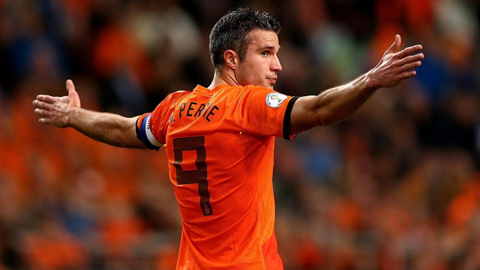 足球助威歌曲全景探寻，永不静默的球迷，他们的歌声传递何样情感？