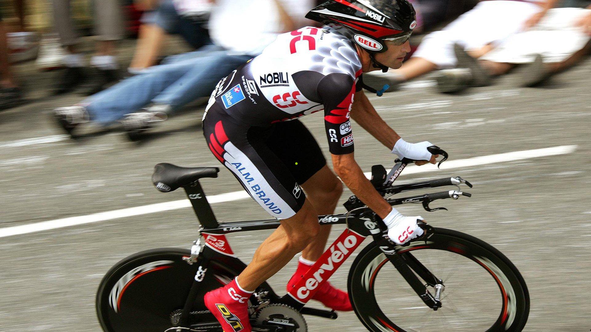 登贝莱深情回顾，巴塞罗那铸就成长之路，视恩师图赫尔如父